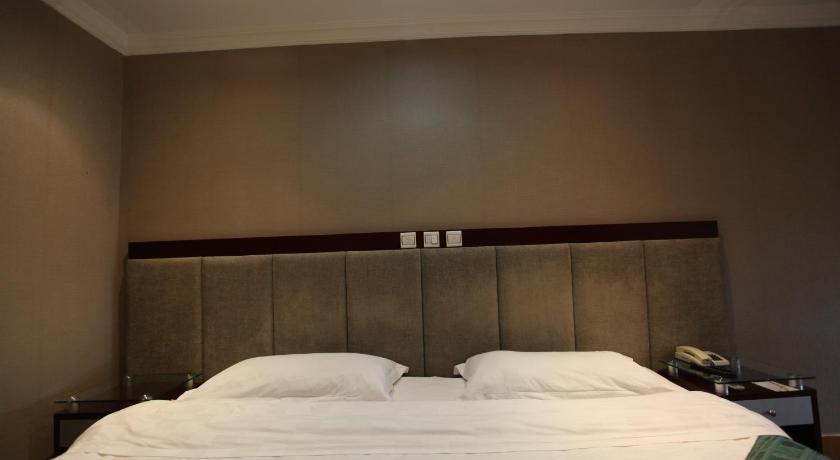 Garden City Hotel Chengdu Room photo